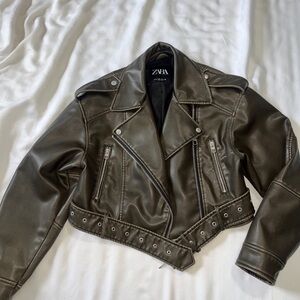 Zara faux leather crop biker jacket charcoal gray black small 4341/876 Molly Mae